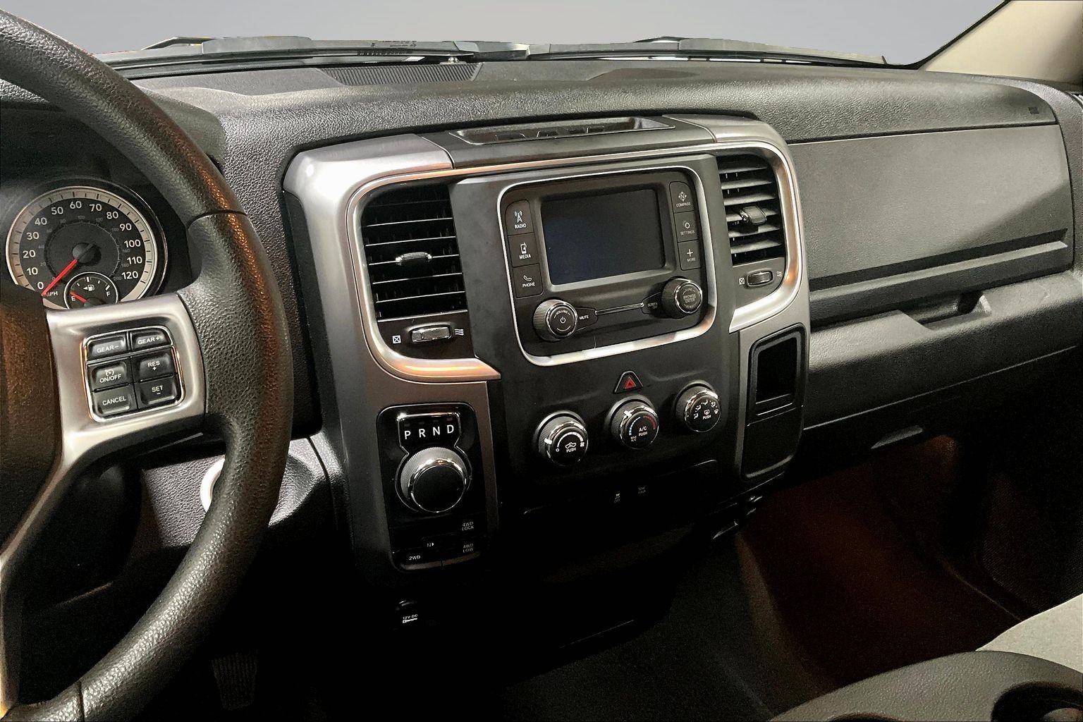 2024 RAM Ram 1500 Classic SLT - Photo 7