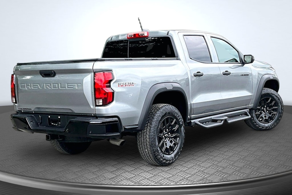 Used 2024 Chevrolet Colorado Trail Boss Truck Crew Cab