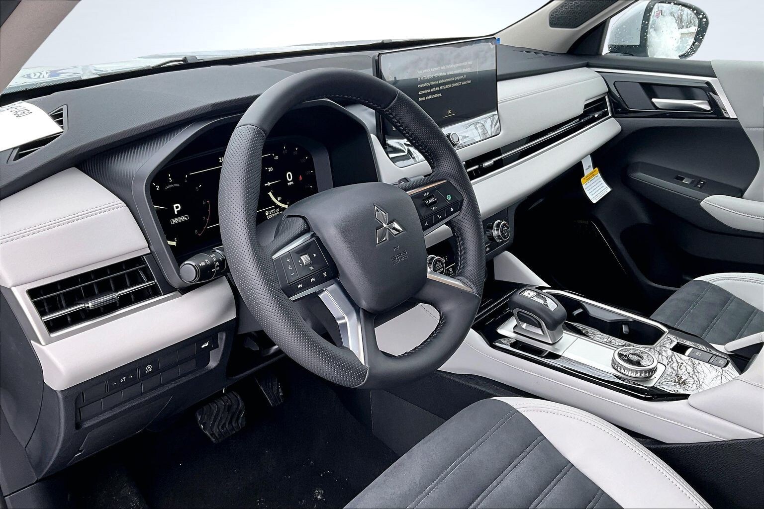 2026 Mitsubishi Outlander SE - Photo 6