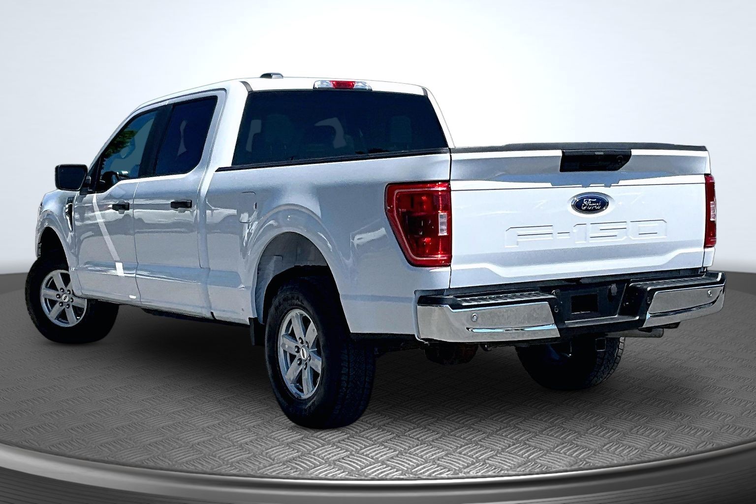 2023 Ford F-150 XLT - Photo 13