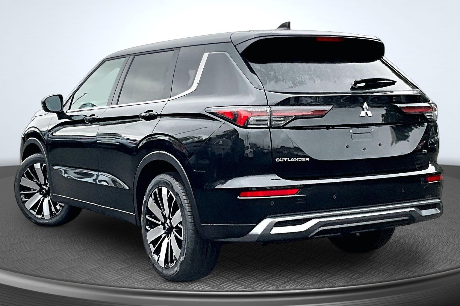 New 2026 Mitsubishi Outlander LE SUV