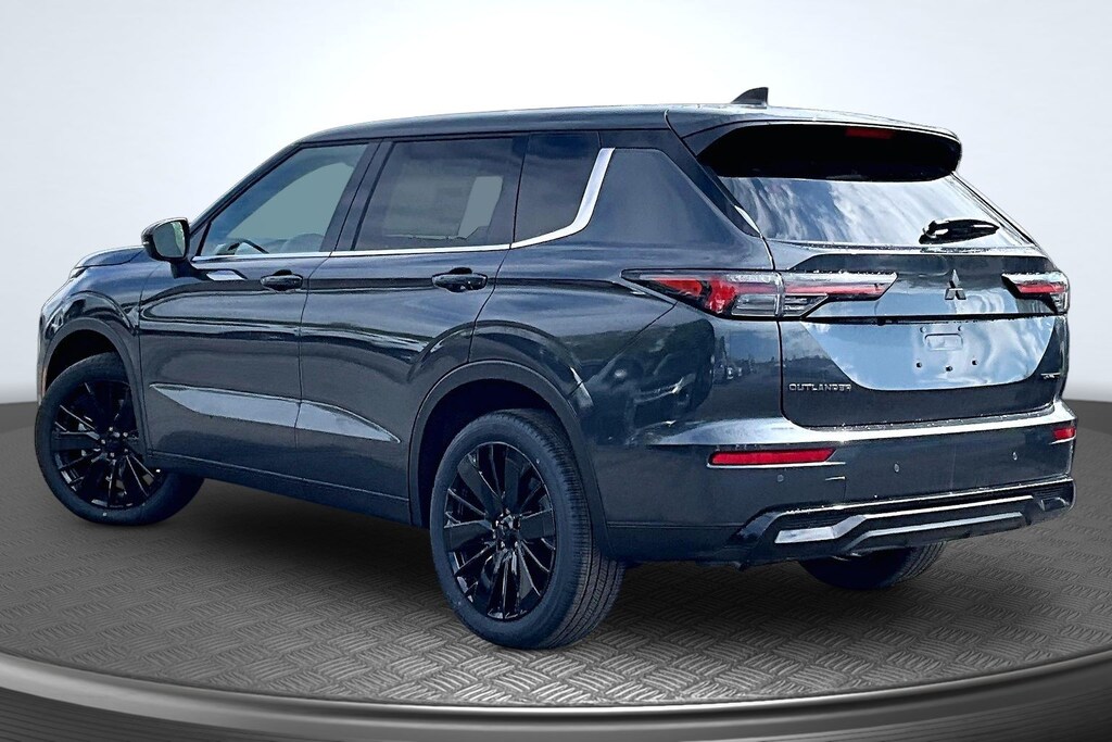 New 2026 Mitsubishi Outlander LE SUV