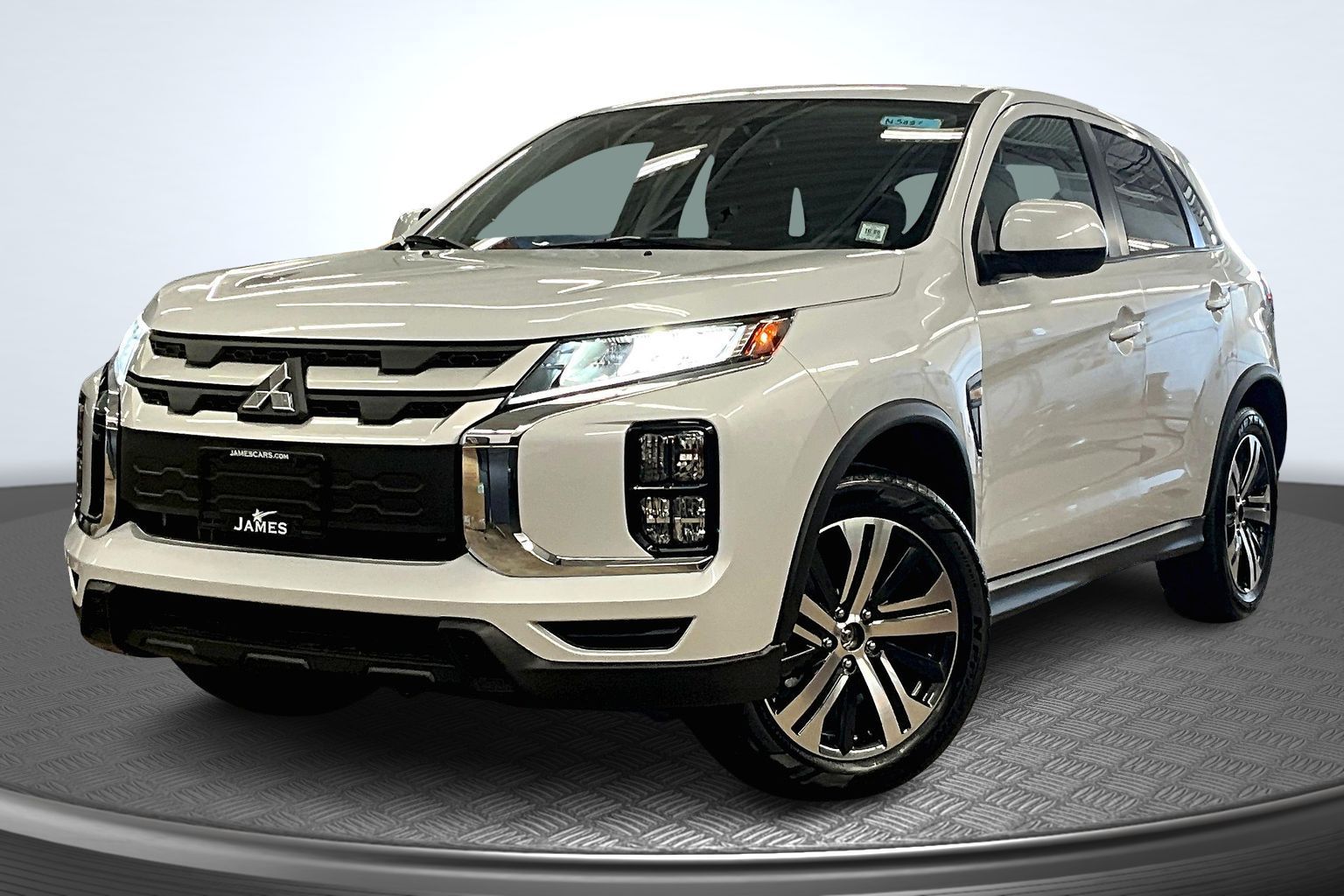 2025 Mitsubishi Outlander Sport ES's photo