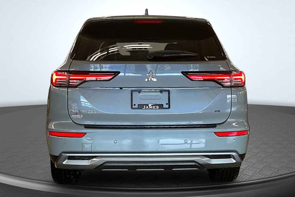 New 2026 Mitsubishi Outlander SE SUV
