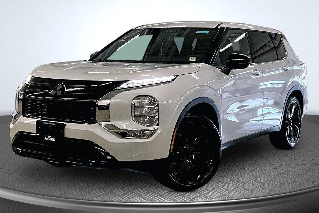 New 2026 Mitsubishi Outlander LE SUV