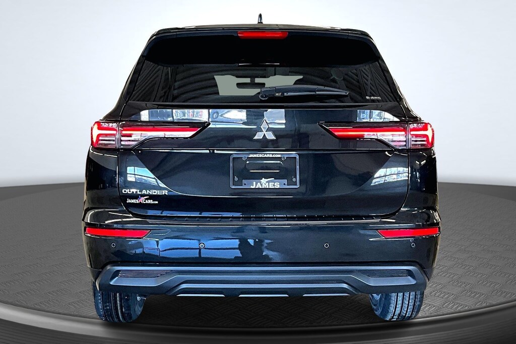New 2026 Mitsubishi Outlander ES SUV