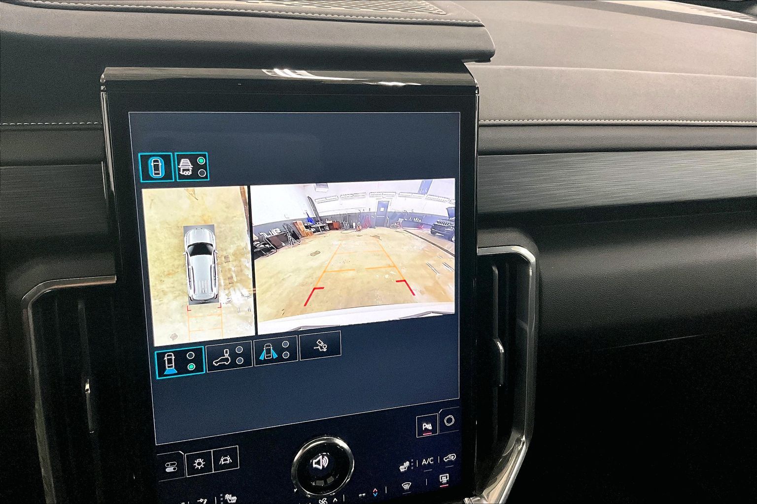 2025 GMC Acadia Elevation - Photo 22