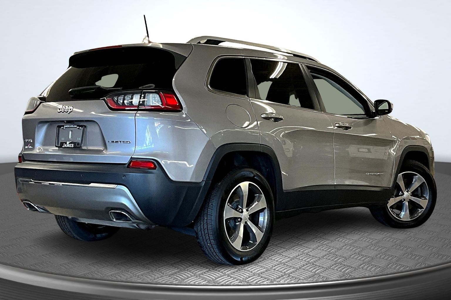 2019 Jeep Cherokee Limited photo 2