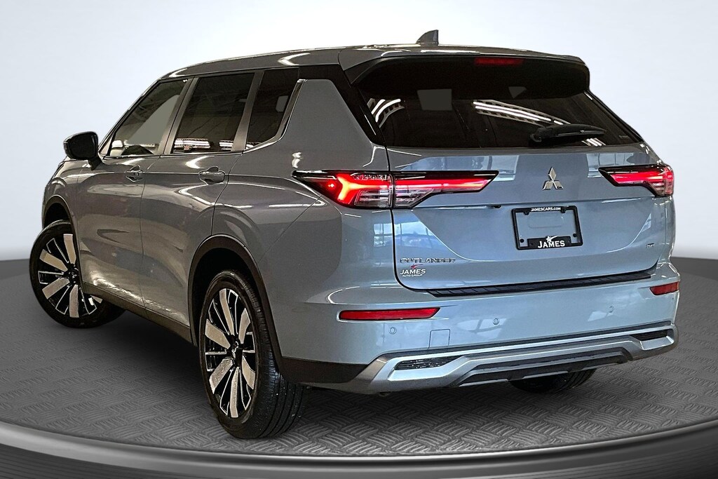New 2026 Mitsubishi Outlander SE SUV