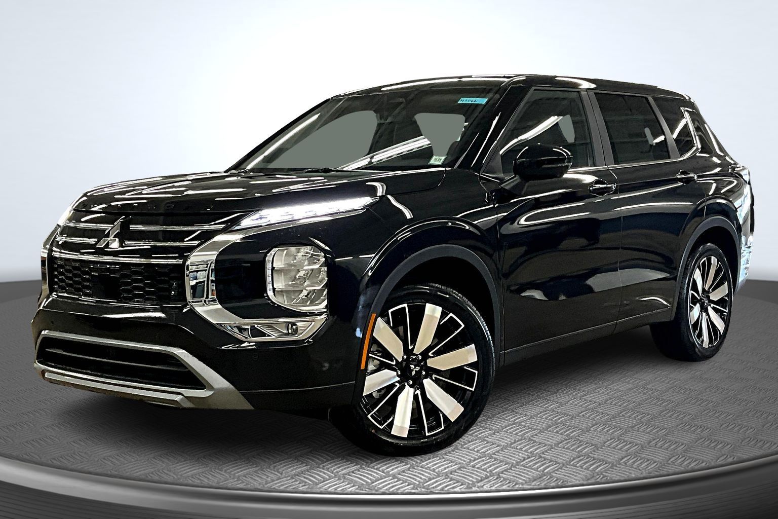 2025 Mitsubishi Outlander SE's photo