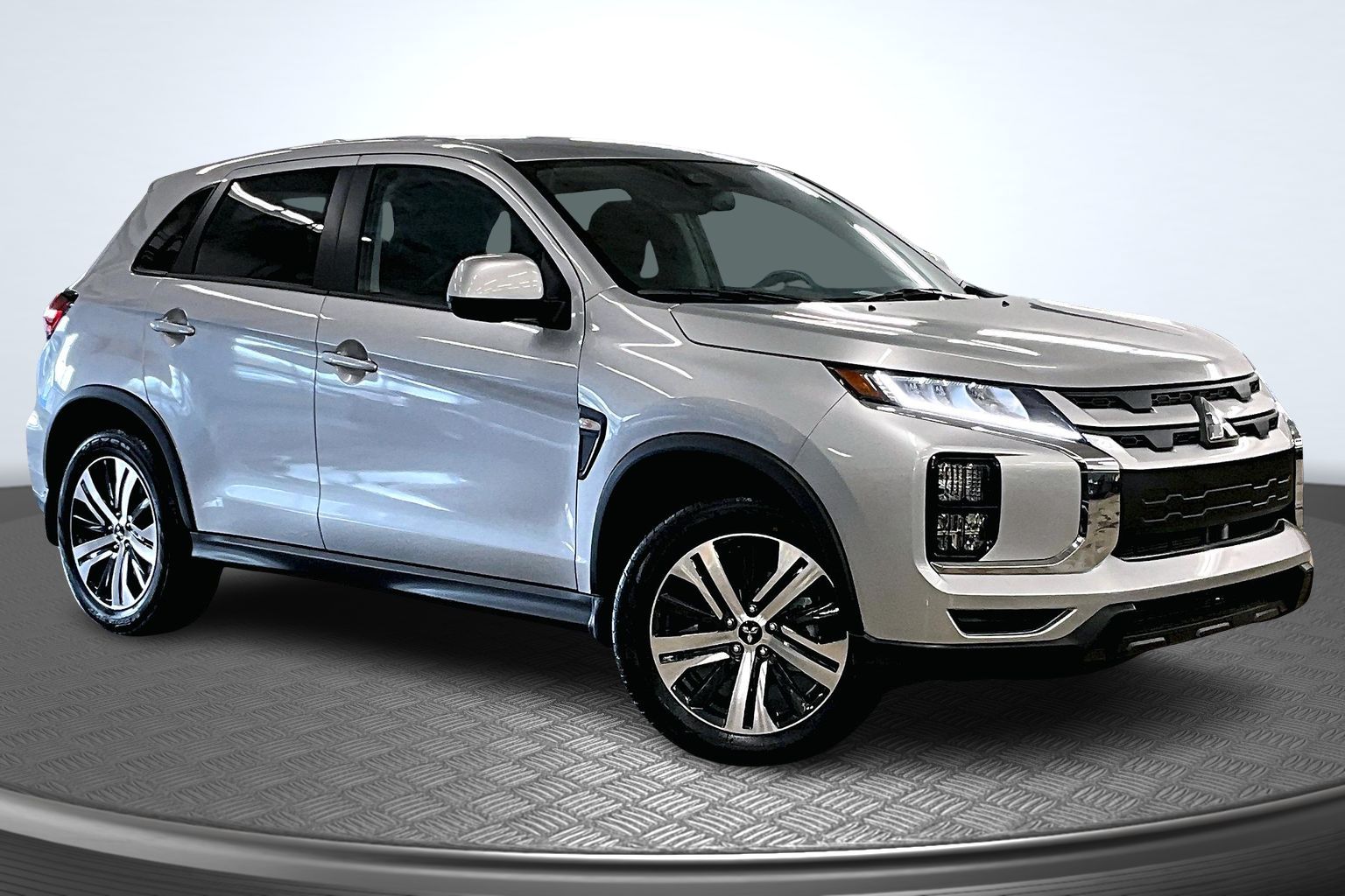 2025 Mitsubishi Outlander Sport ES SE LE photo 2