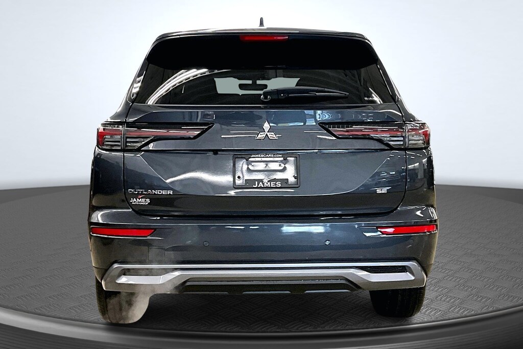 New 2026 Mitsubishi Outlander SE SUV