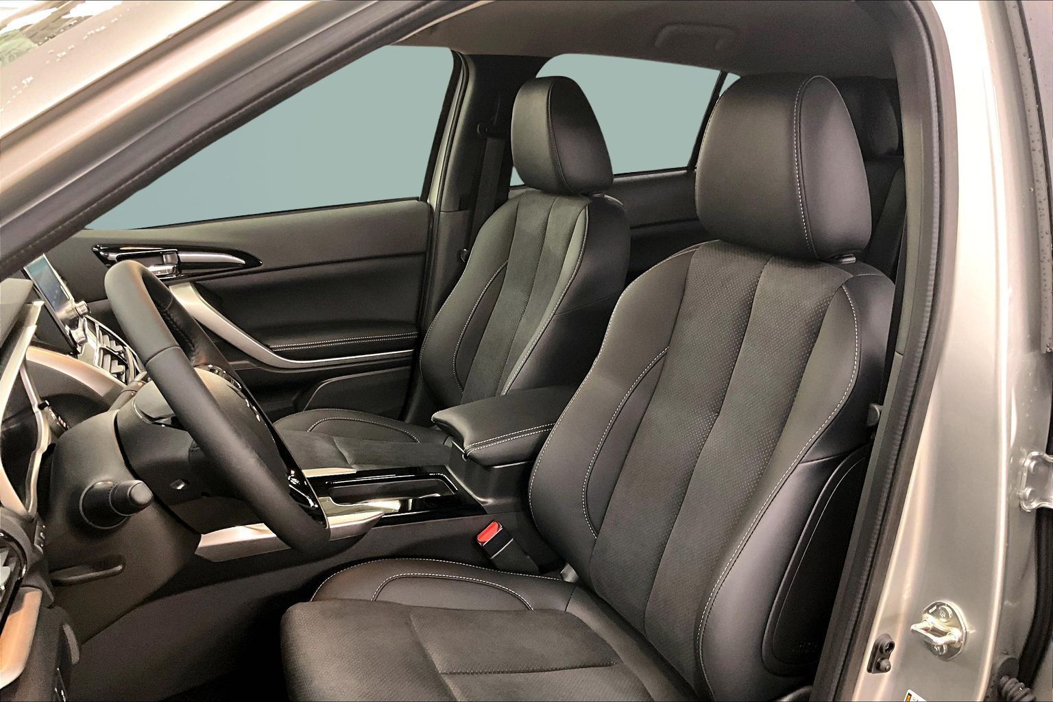 2026 Mitsubishi Eclipse Cross SE - Photo 9