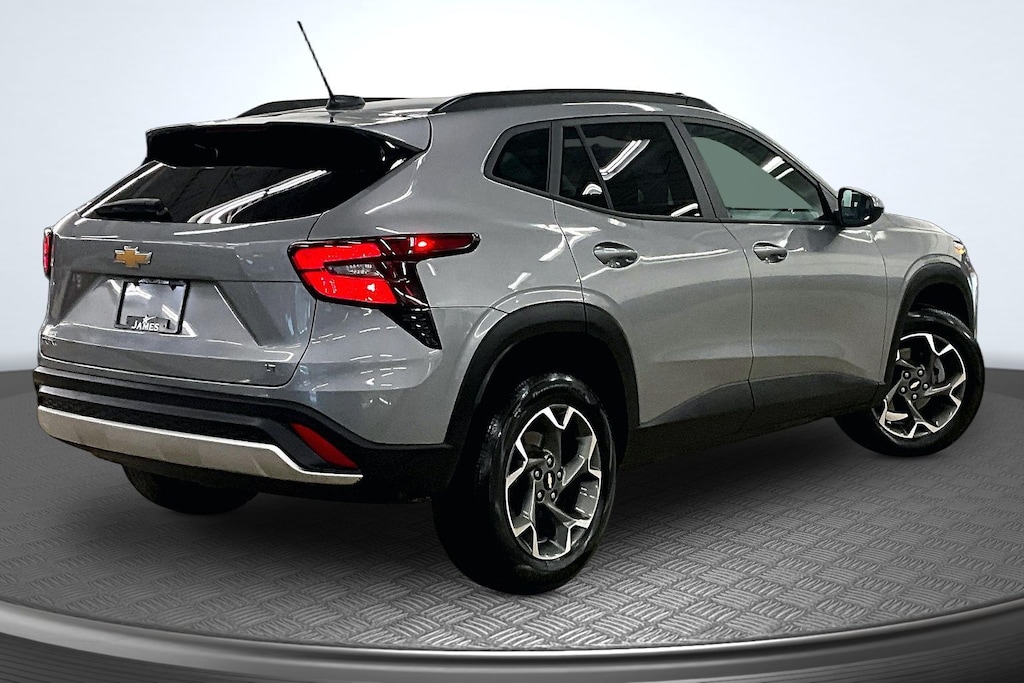 Used 2024 Chevrolet Trax LT SUV