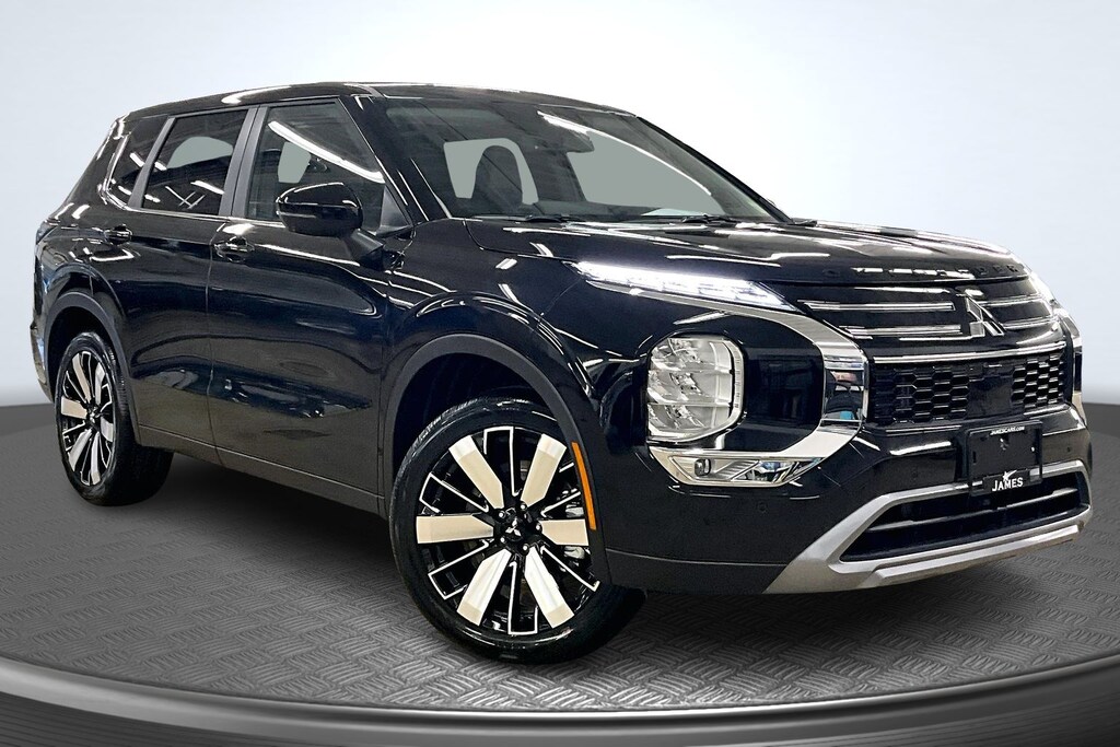 New 2026 Mitsubishi Outlander SE SUV