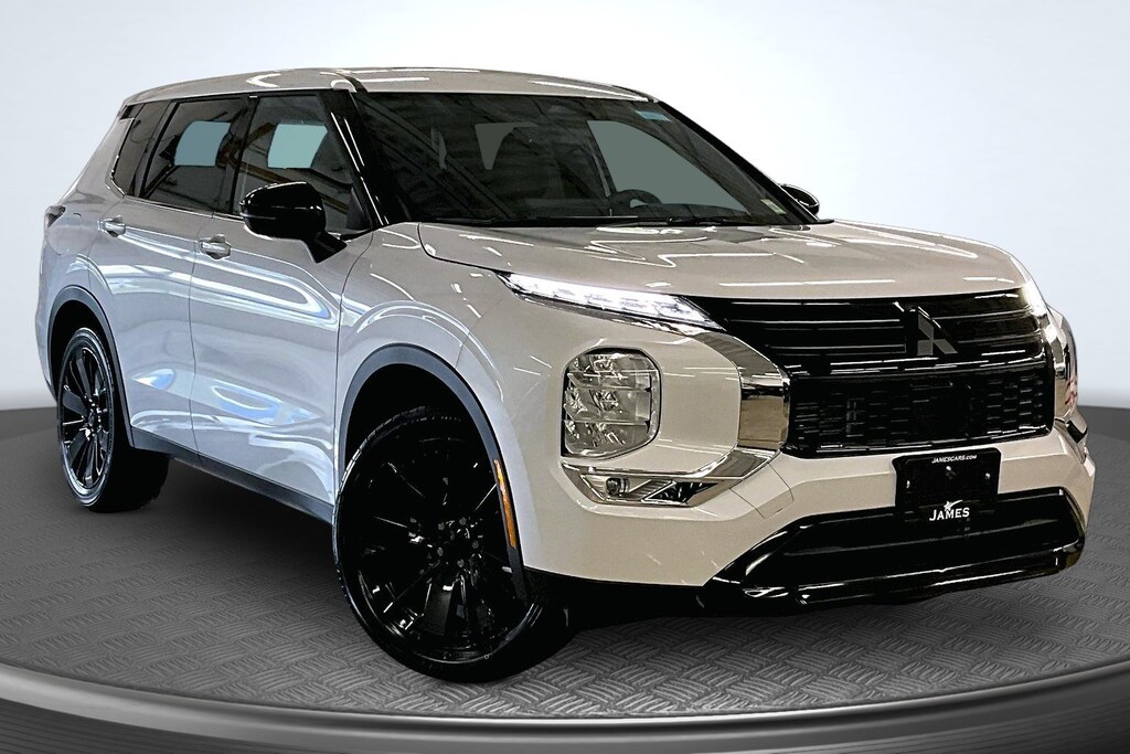 New 2026 Mitsubishi Outlander LE SUV