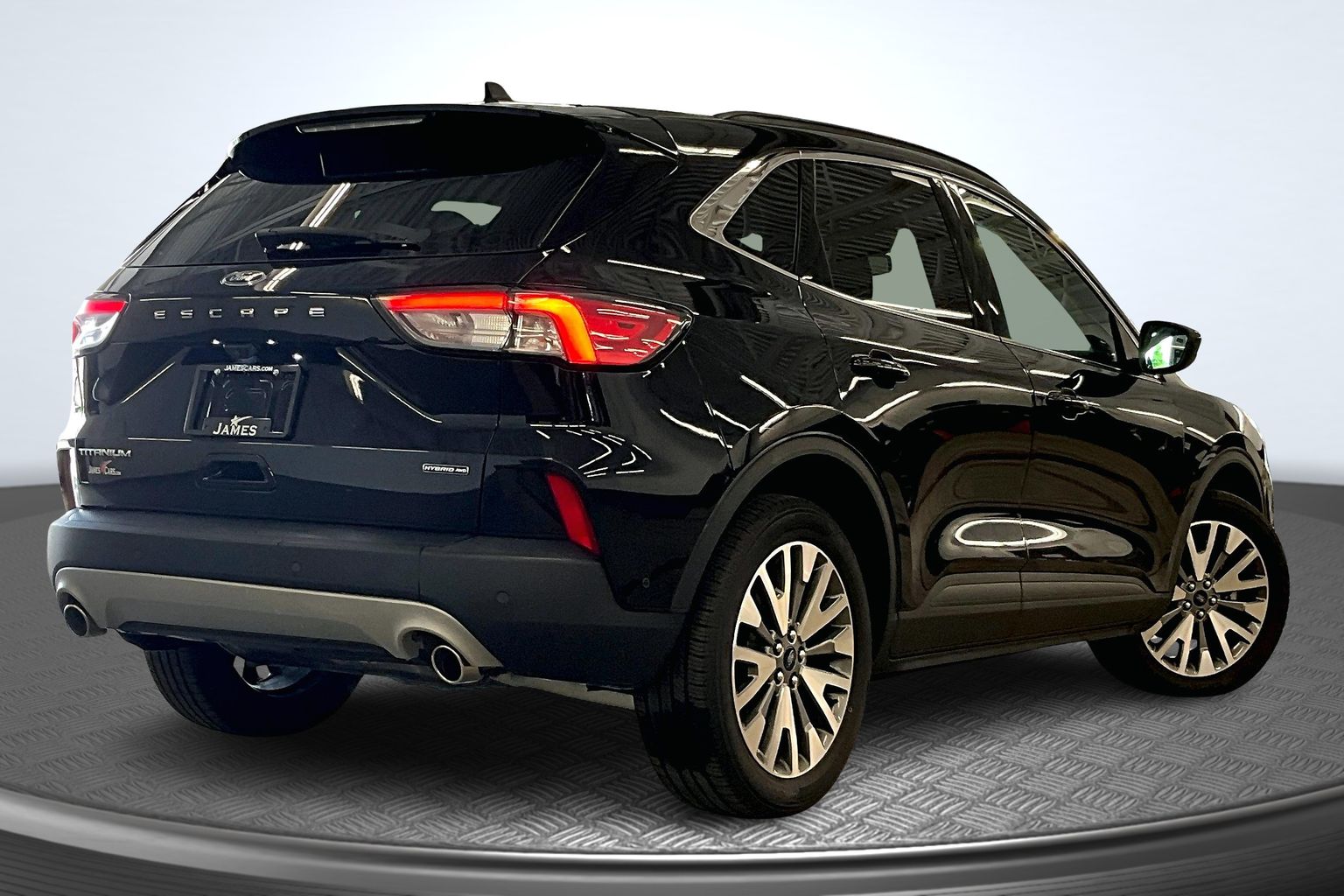 2021 Ford Escape Titanium Hybrid photo 2