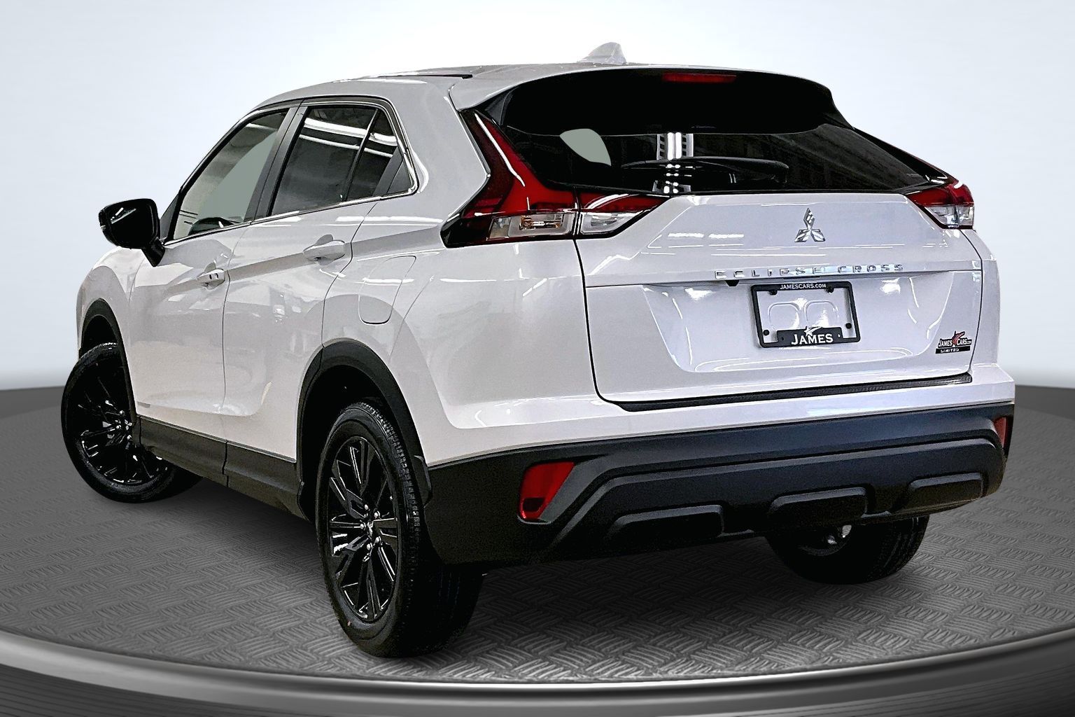 2026 Mitsubishi Eclipse Cross LE Ralliart photo 3
