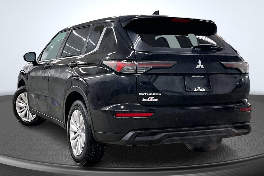 New 2026 Mitsubishi Outlander SE SUV