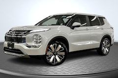 2025 Mitsubishi Outlander SE SUV