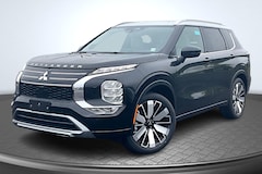 2025 Mitsubishi Outlander Platinum Edition SUV