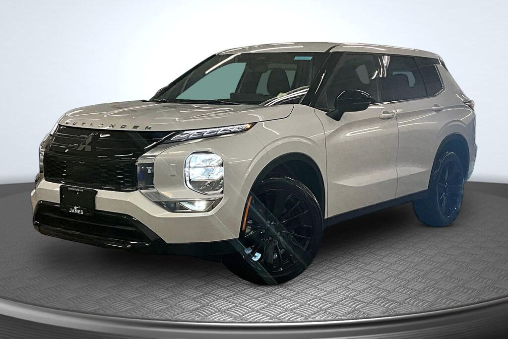 New 2026 Mitsubishi Outlander LE SUV