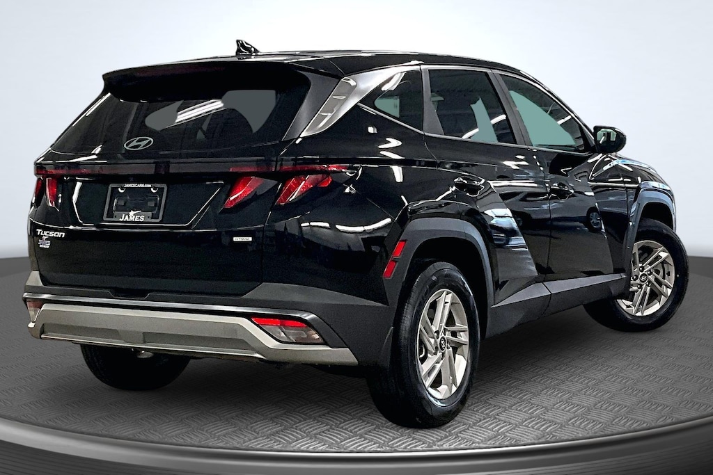 Used 2025 Hyundai Tucson SE SUV
