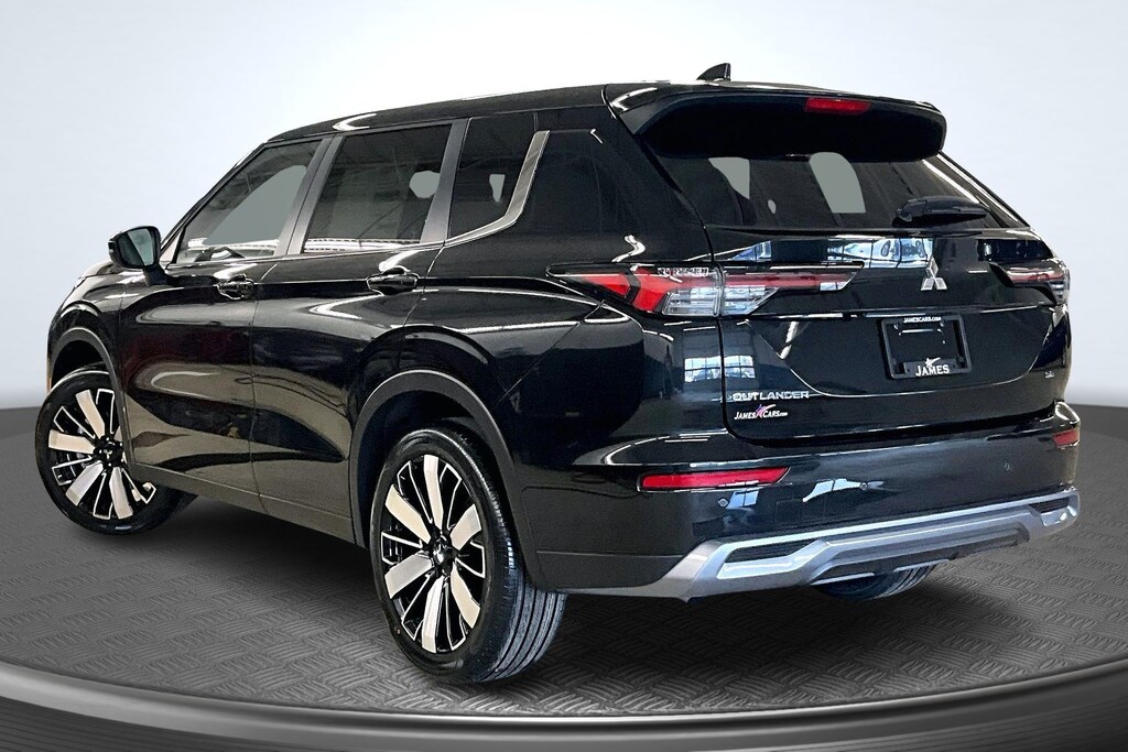 New 2026 Mitsubishi Outlander SE SUV
