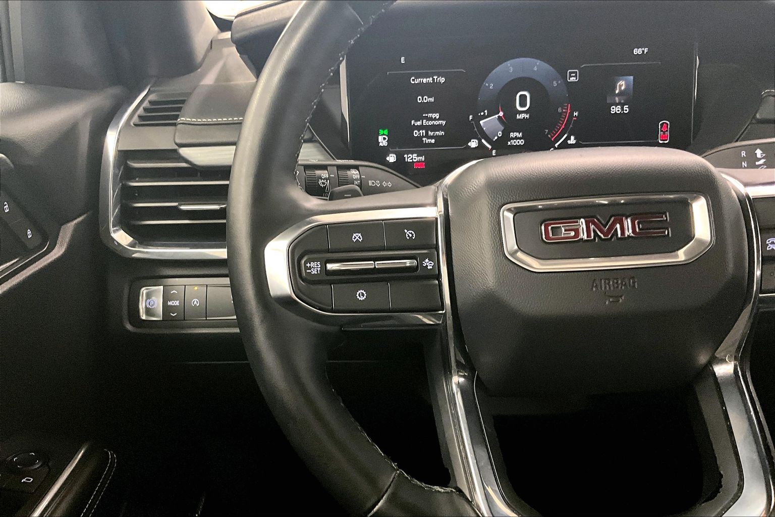2025 GMC Acadia Elevation - Photo 19