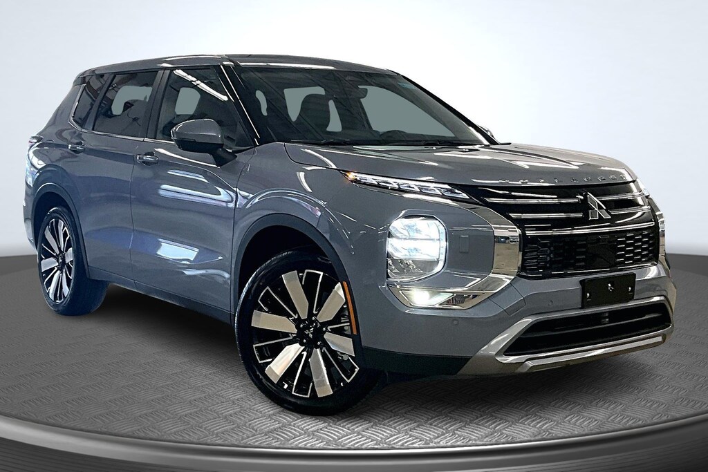 New 2026 Mitsubishi Outlander SE SUV