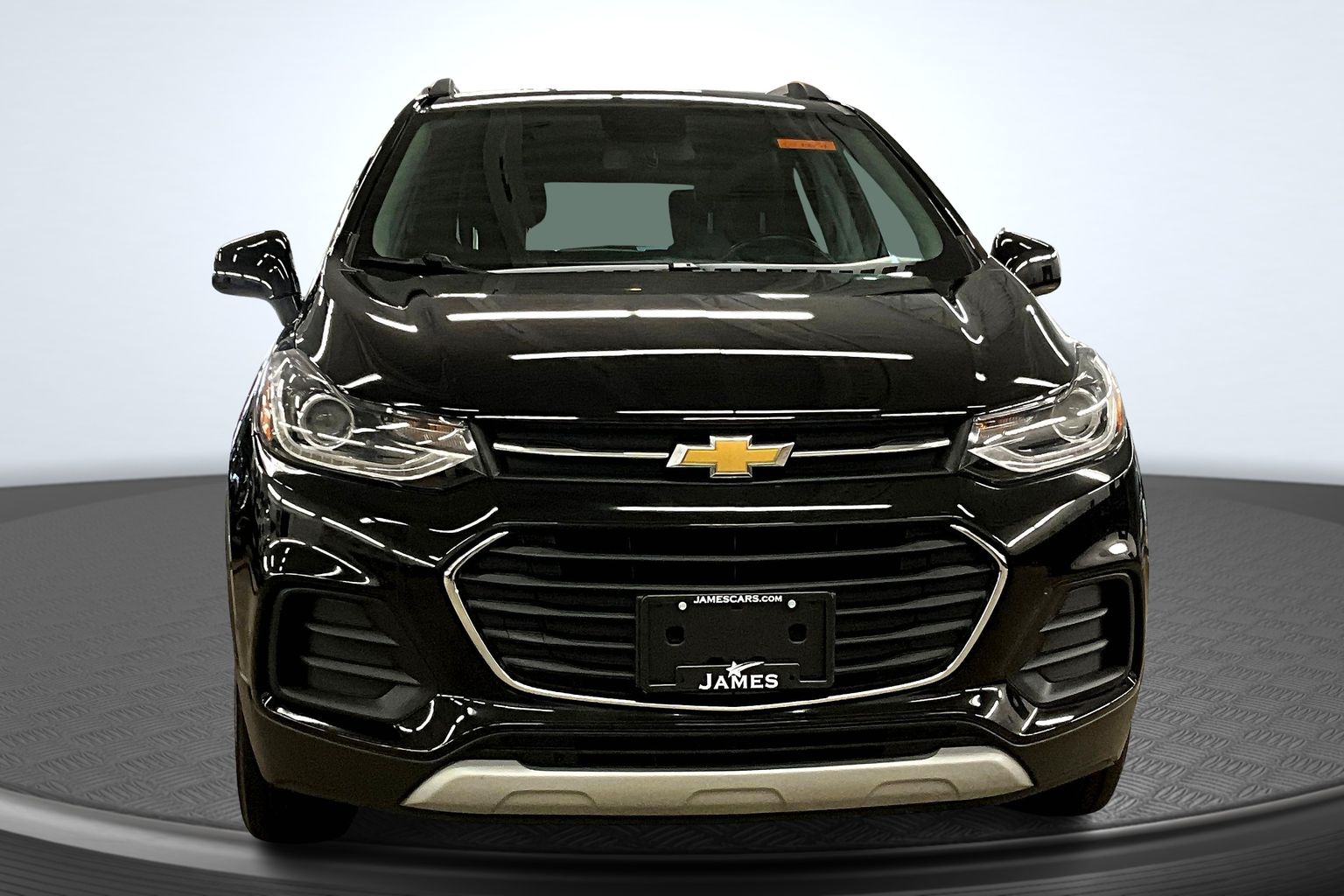 2019 Chevrolet Trax LT photo 2