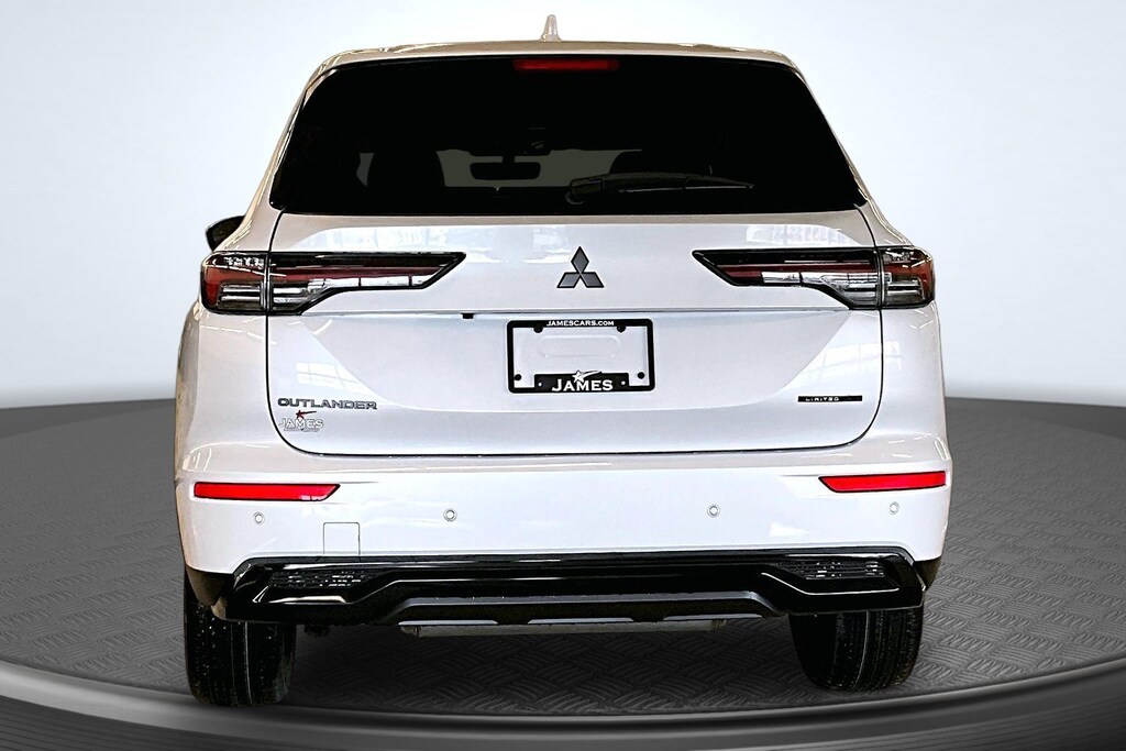 New 2026 Mitsubishi Outlander LE SUV