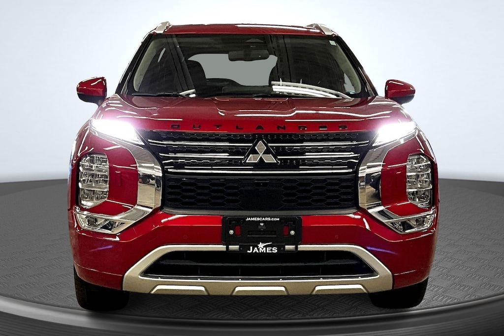 Used 2023 Mitsubishi Outlander Plug-In Hybrid SUV