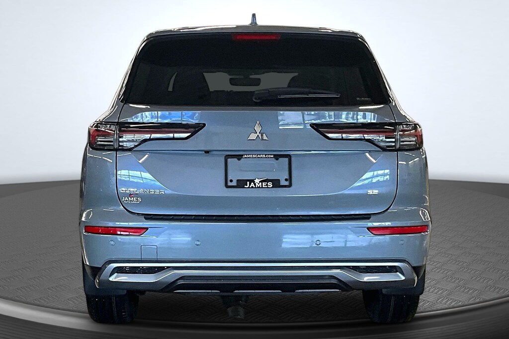 New 2026 Mitsubishi Outlander SE SUV