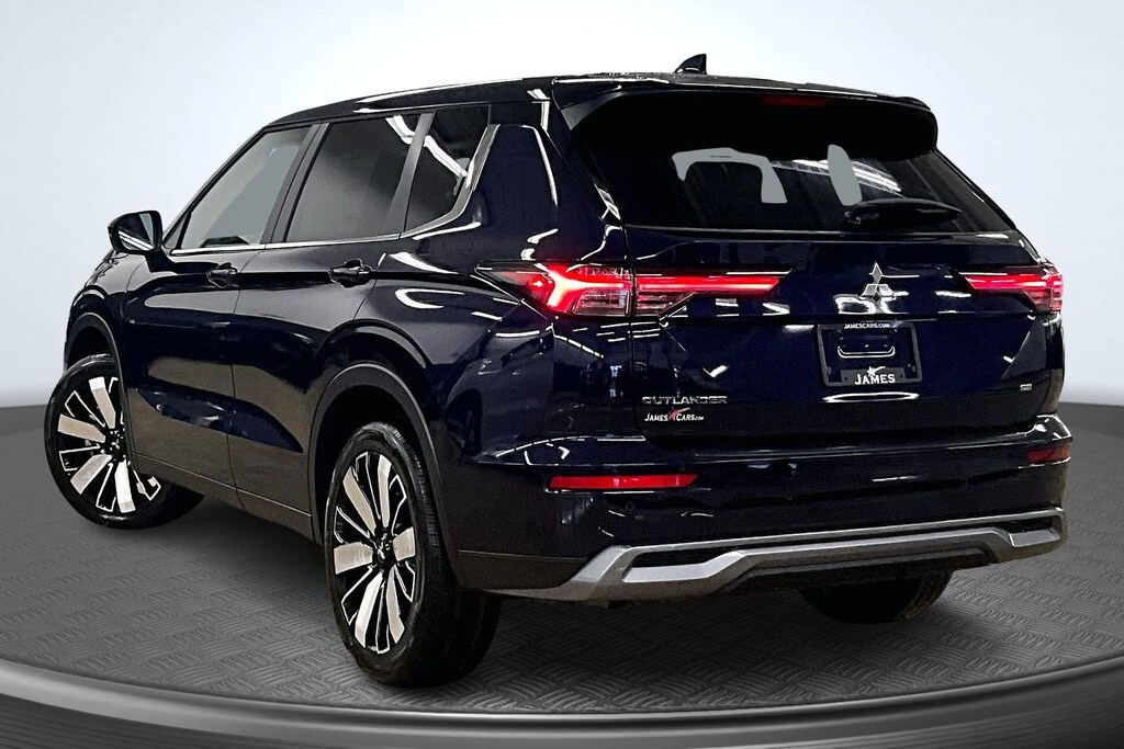 New 2026 Mitsubishi Outlander SE SUV