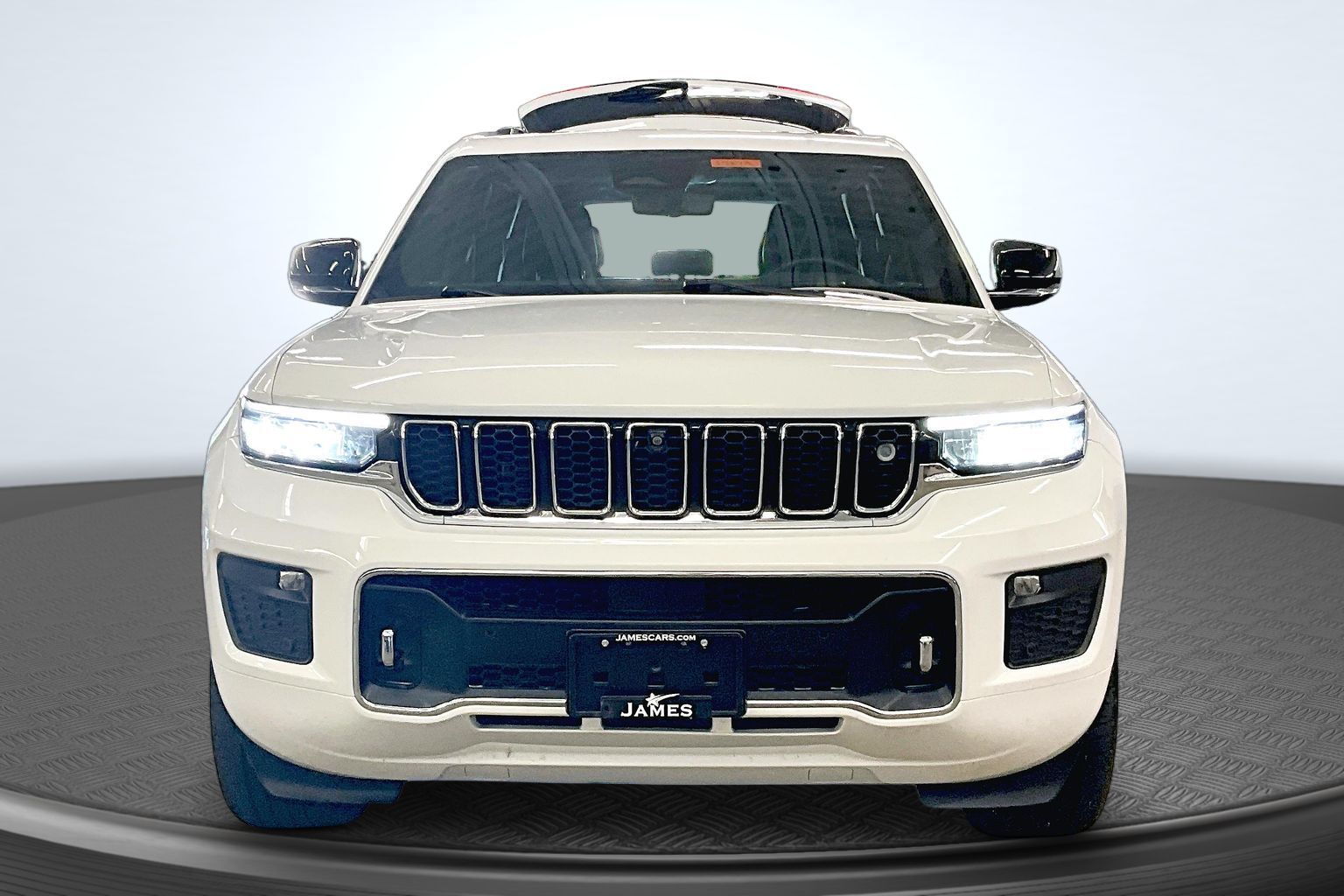 2023 Jeep Grand Cherokee Overland - Photo 4