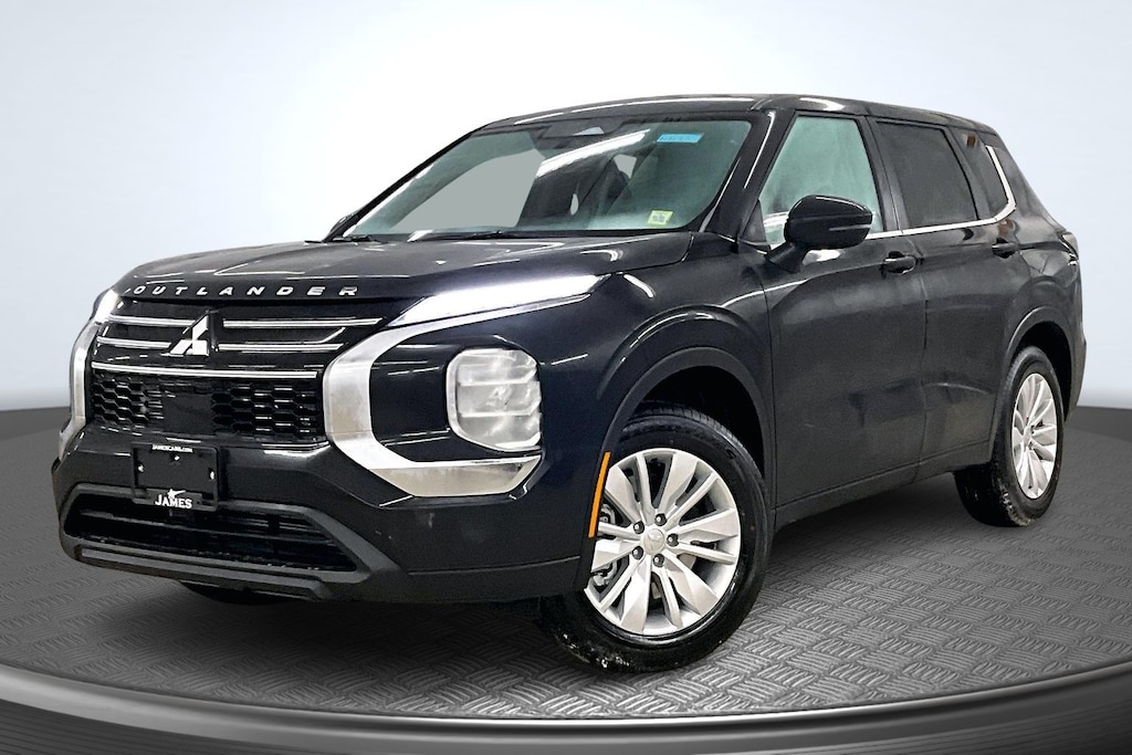 New 2026 Mitsubishi Outlander SE SUV