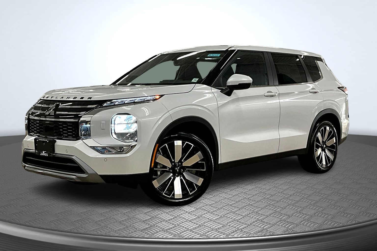 2025 Mitsubishi Outlander SE's photo