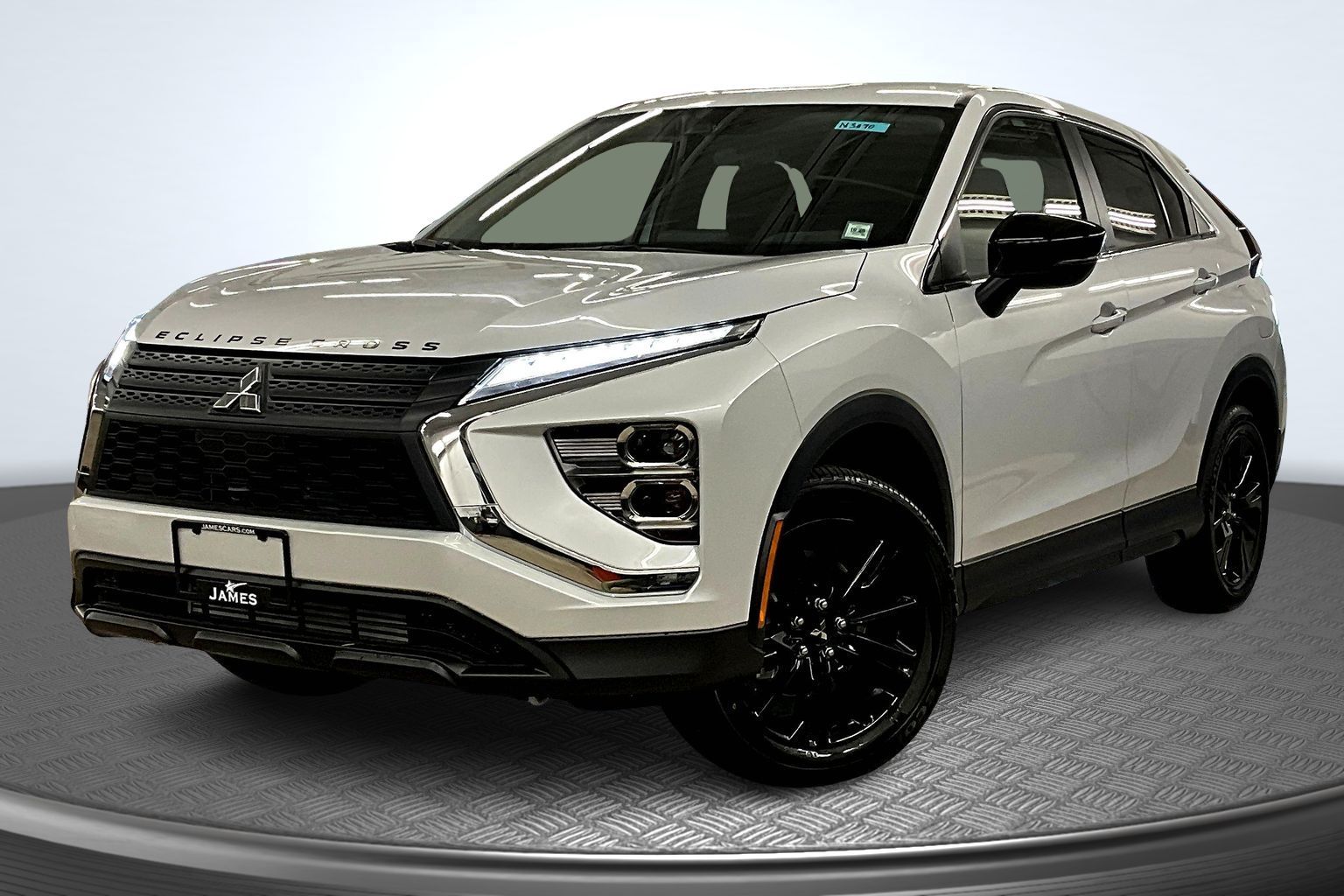 2026 Mitsubishi Eclipse Cross LE's photo
