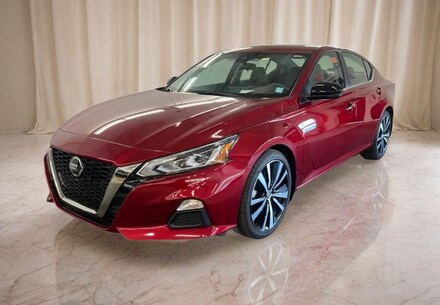 2022 Nissan Altima 2.0 SR Sedan