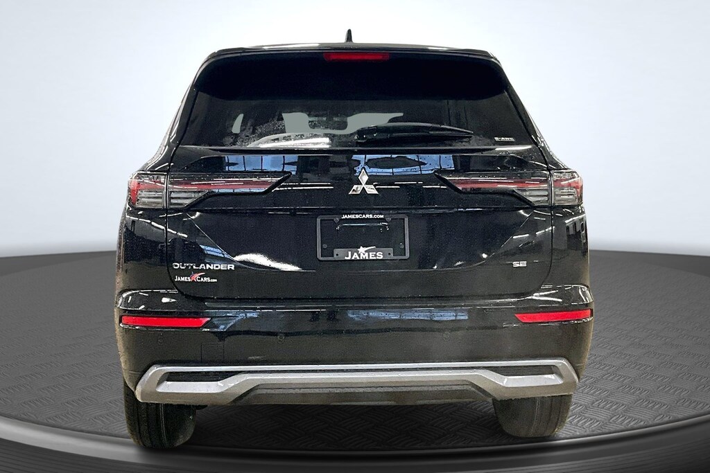 New 2026 Mitsubishi Outlander SE SUV