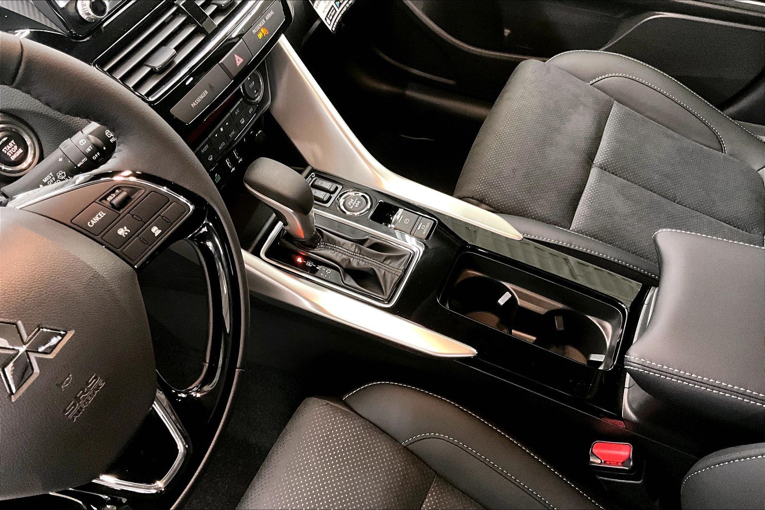 2026 Mitsubishi Eclipse Cross SE - Photo 8