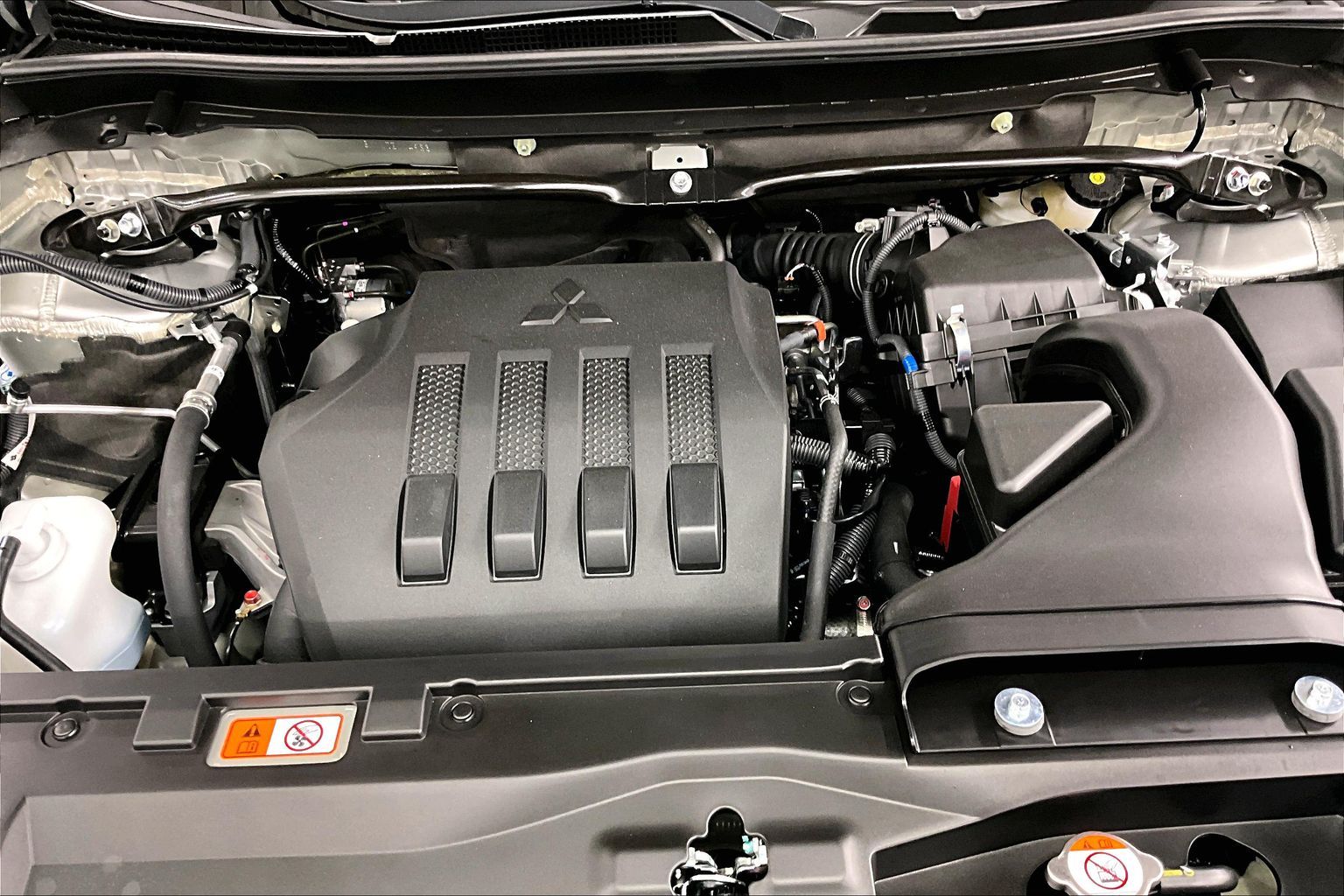 2026 Mitsubishi Eclipse Cross Black Edition - Photo 10