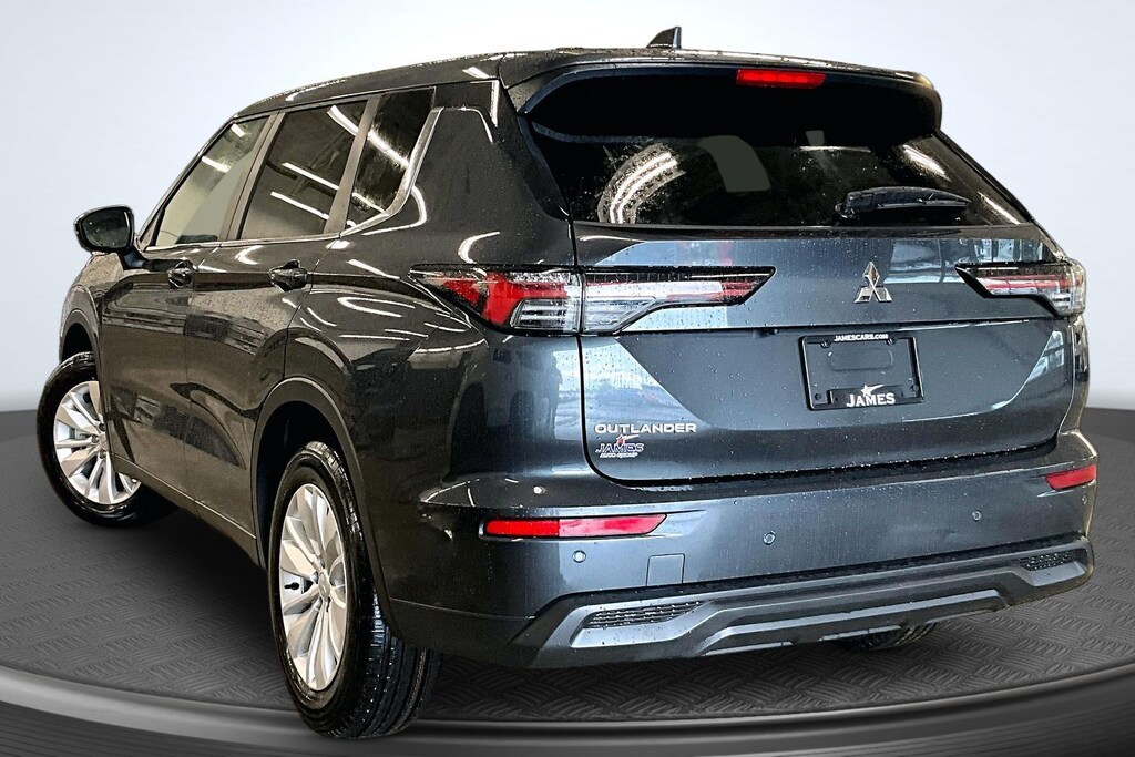New 2026 Mitsubishi Outlander ES SUV