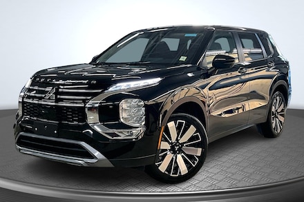 2026 Mitsubishi Outlander SE SUV