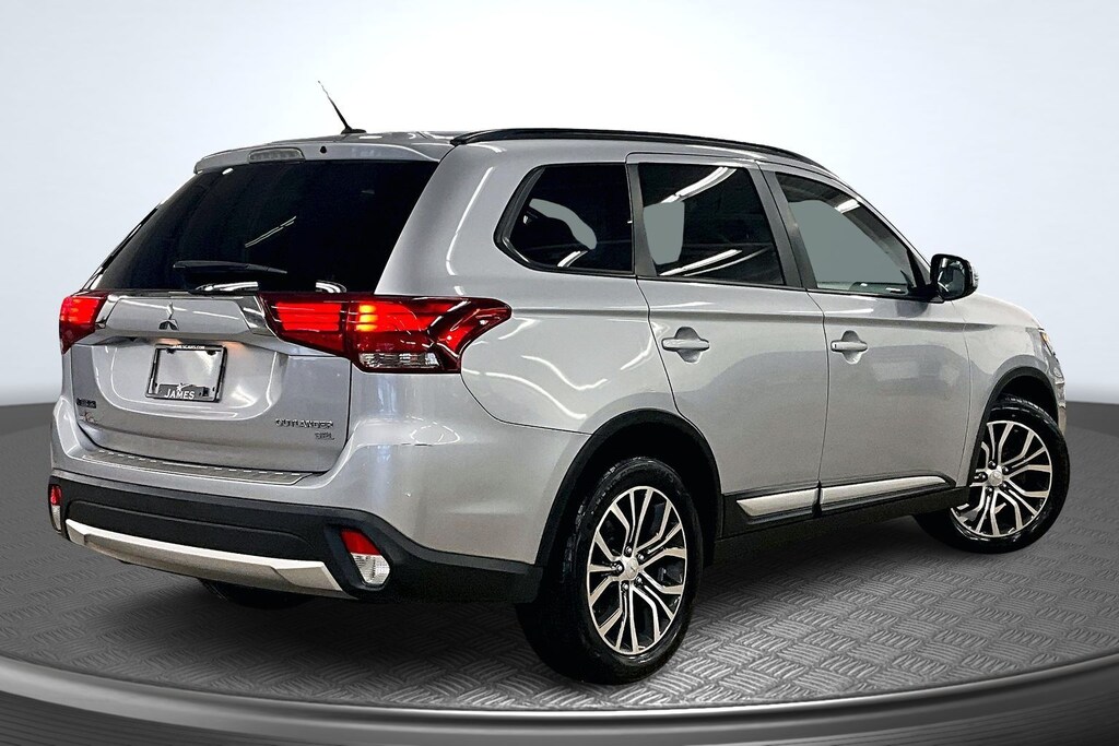 Used 2016 Mitsubishi Outlander SUV
