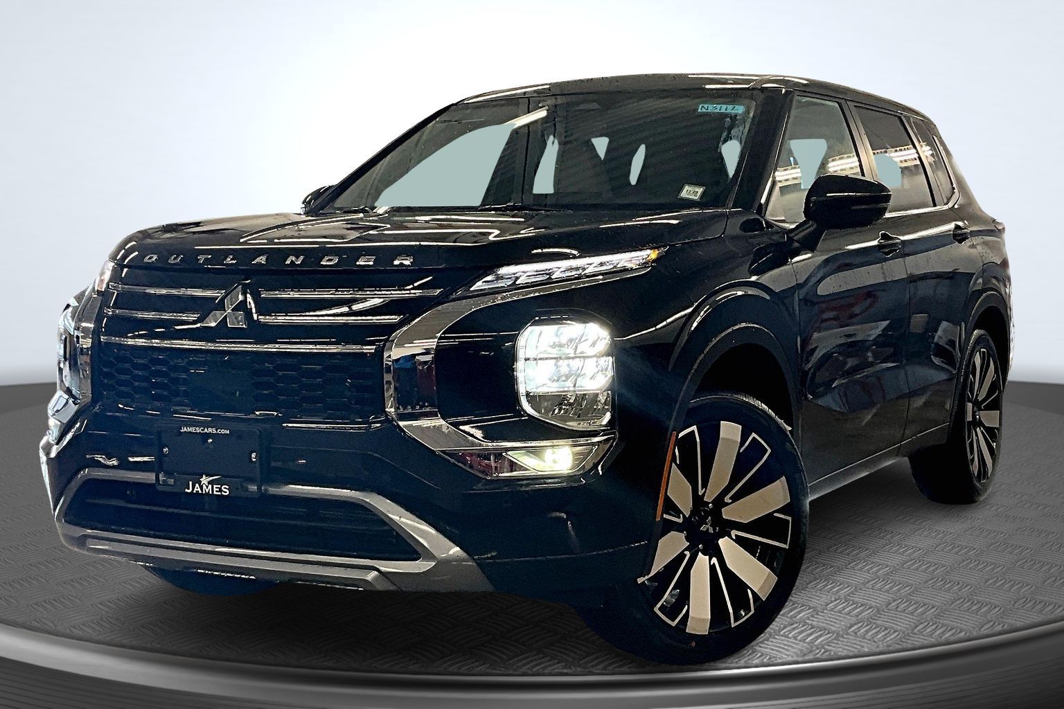 2025 Mitsubishi Outlander SE's photo