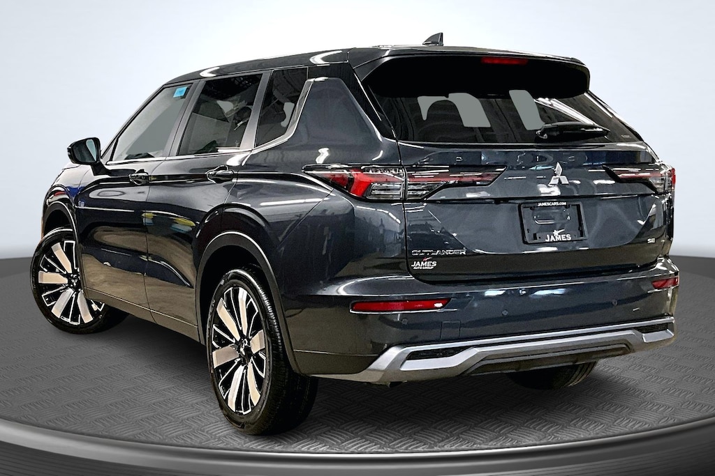 New 2026 Mitsubishi Outlander SE SUV