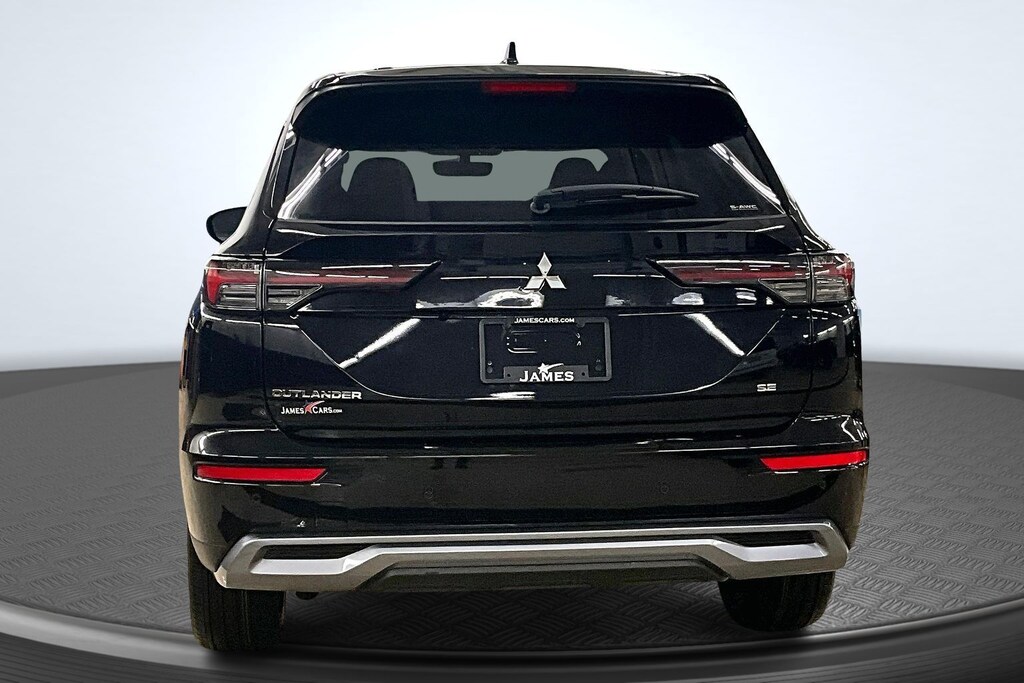 New 2026 Mitsubishi Outlander SE SUV