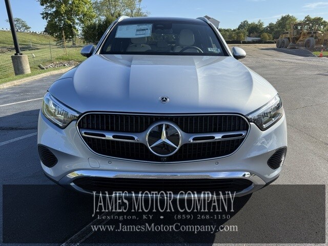2026 Mercedes Benz GLC 300 4MATIC photo 2